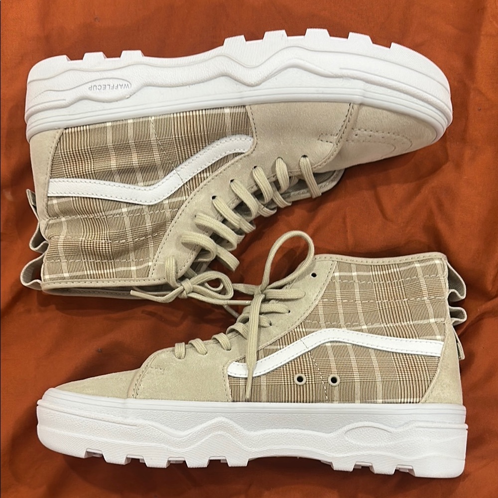 Plaid Sentry Sk8 Hi High-Top Vans - Picture 6 of 7